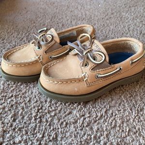 Sperry slip on